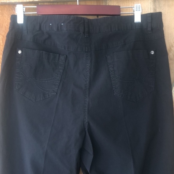 REITMANS black pants size 18 petite - Picture 3 of 6